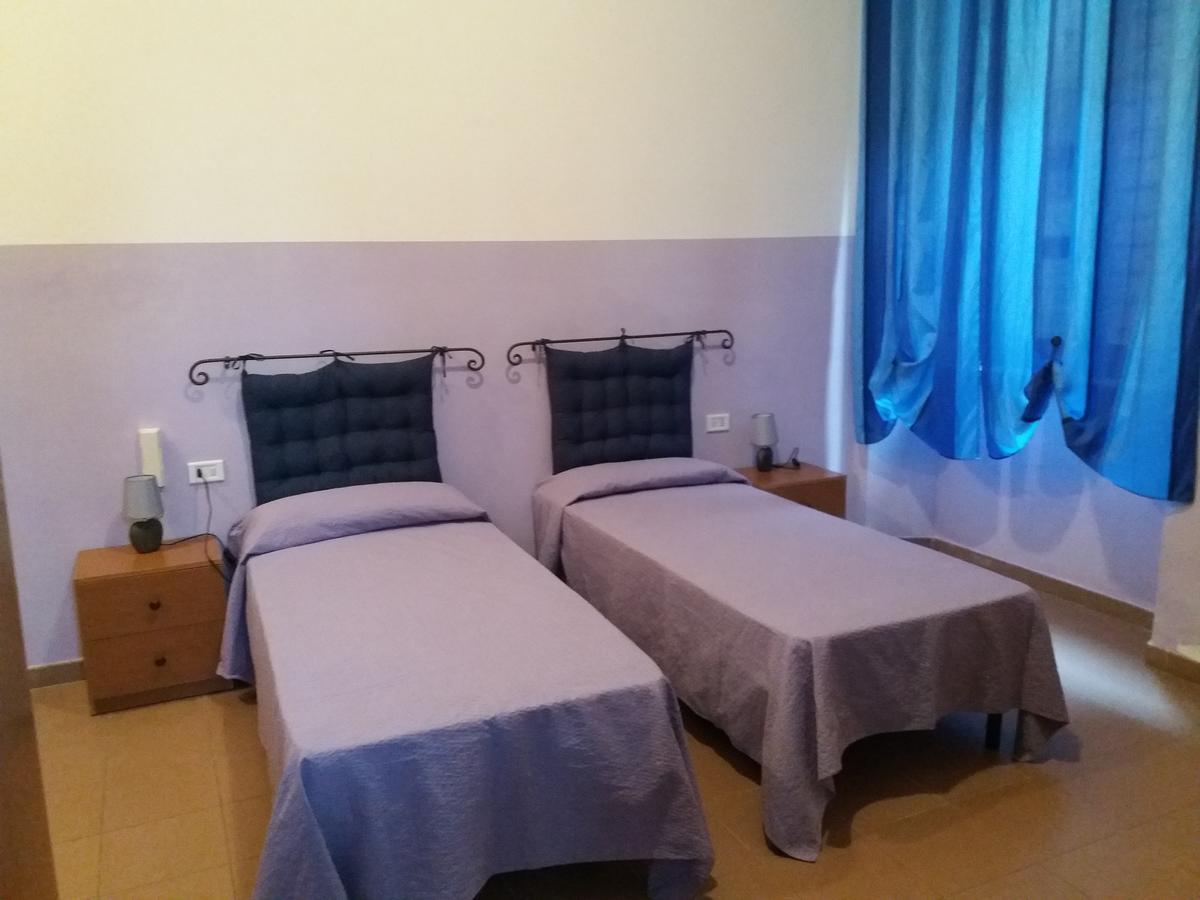 Ostello Ortensi Farnese Buitenkant foto